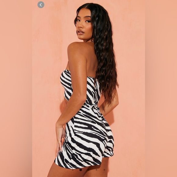 Monochrome Zebra Print Ruched Halterneck Cut Out Romper - Picture 3 of 3